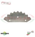L242 - Knife for mixer wagons UNIFEED - toothed - Ø112 - (5 Pcs.) L242 - Knife for mixer wagons UNIFEED - toothed - Ø112 - (5 Pcs.)