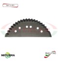 L321 - Knife for mixer wagons UNIFEED Toothed - Ø142 - ALIECO - 5 Pcs. L321 - Knife for mixer wagons UNIFEED Toothed - Ø142 - ALIECO - 5 Pcs.
